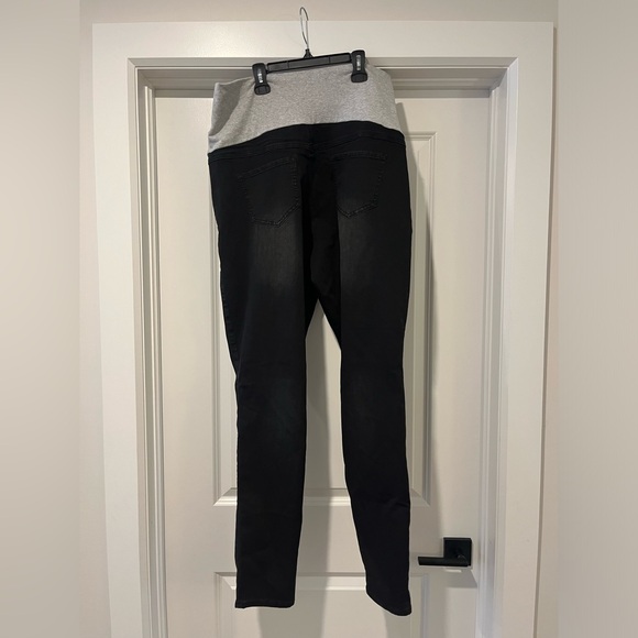 THYME MATERNITY black slim leg jeans , size XXL - tall - Picture 4 of 6